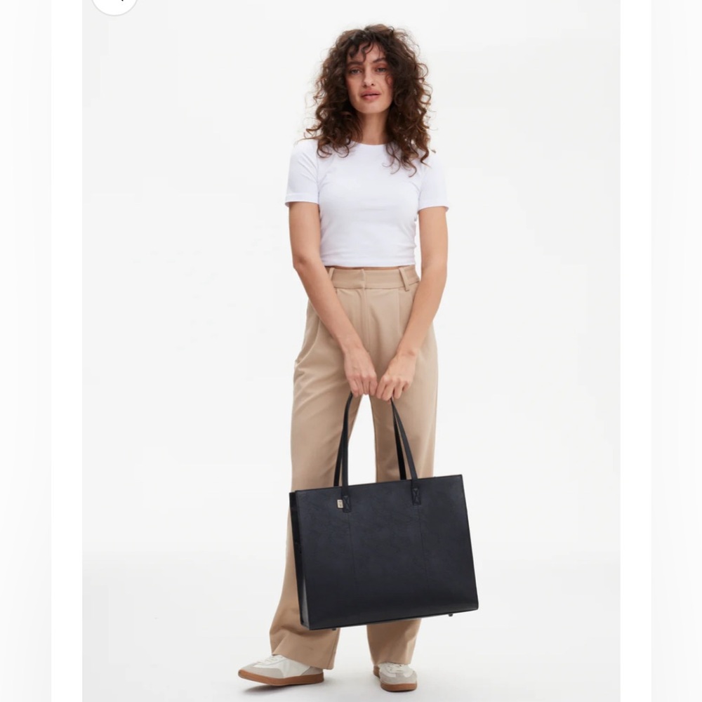 Beis The Large Work Tote  in Black. Great condition.